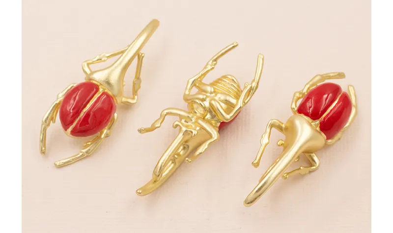 Escarabajo 50*18 Oro Mate Rojo / Cuentas Metálicas de Latón / Zamak