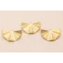 Colgante abanico Aristas 39*25mm Oro Mate / Cuentas Metálicas de Latón / Zamak