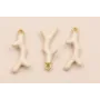 Colgante Coral 20*7mm Esmalte color Beige / Cuentas Metálicas de Latón / Zamak
