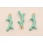 Colgante Coral 20*7mm Esmalte color Turquesa / Cuentas Metálicas de Latón / Zamak