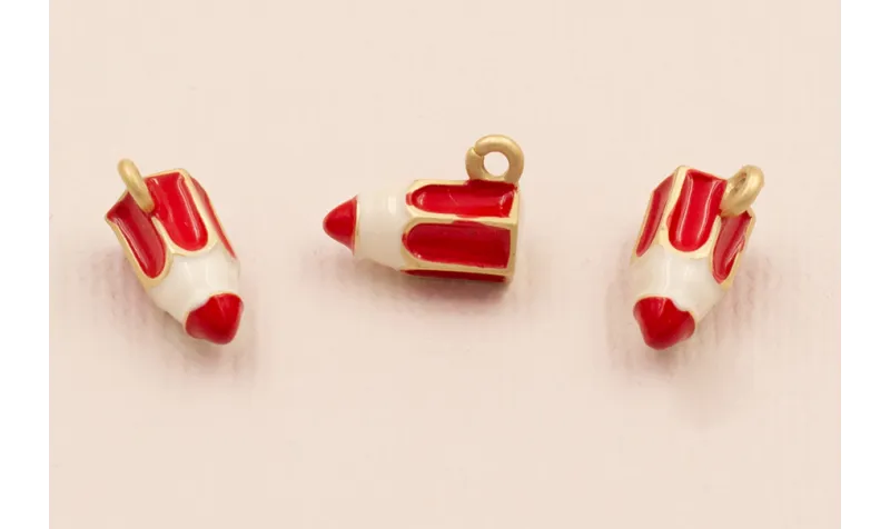 Colgante Lapicero 11*6mm Rojo / Cuentas Metálicas de Latón / Zamak