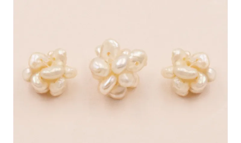Bola de 10mm hecha de perlas Blancas / Semipreciosas de 