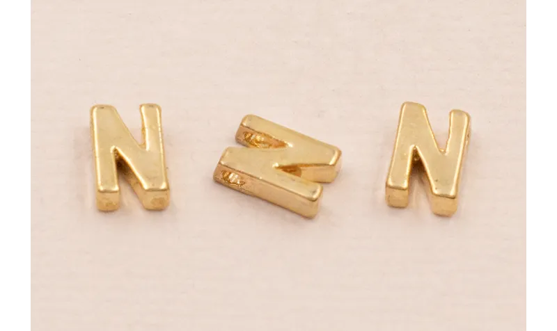 Letra N 7*6*2 Oro / Cuentas Metálicas de Latón / Zamak