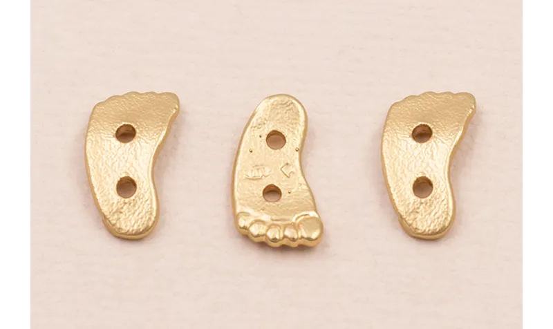 Pie 2 agujeros 14*7mm oro mate / Cuentas Metálicas de Latón / Zamak