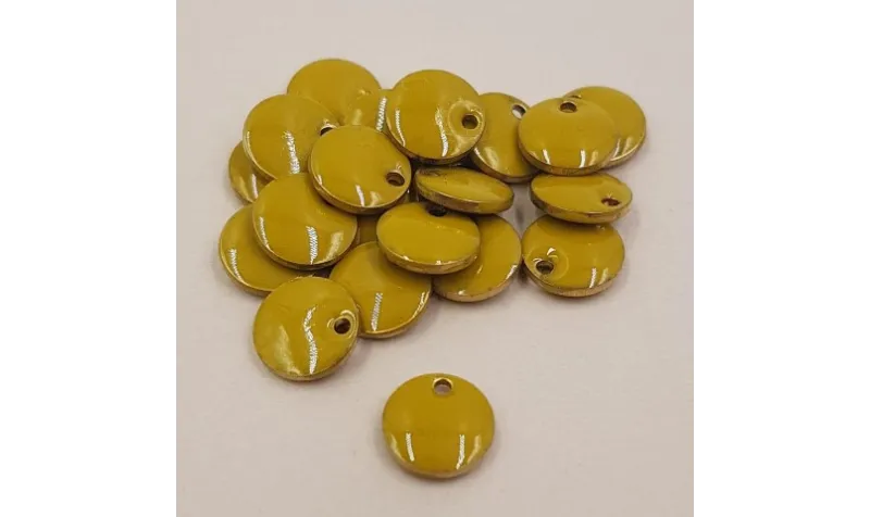 Disco esmaltado 8mm  Mostaza / Cuentas Metálicas de Latón / Zamak
