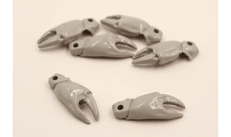 Pata Cangrejo 37*14mm Visón / Cuentas Metálicas de Latón / Zamak