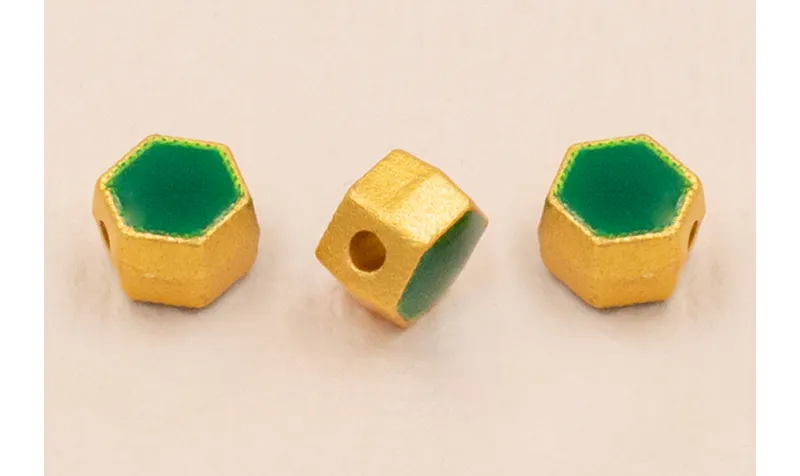 Entrepieza Hexagonal 5*5*4mm Oro Esmalte Verde / Cuentas Metálicas de Latón / Zamak