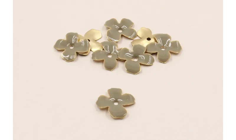 Cuenta Flor 15mm esmaltada Visón / Cuentas Metálicas de Latón / Zamak