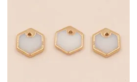 Hexágono plano Nacar 7*7mm bordes Dorados /Cuentas de  Nacar 