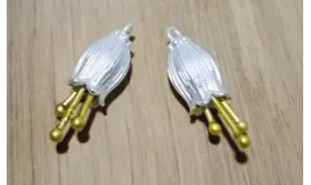 Colgante flor estambres 21*7mm Oro y Plata Mate / Cuentas Metálicas de Latón / Zamak
