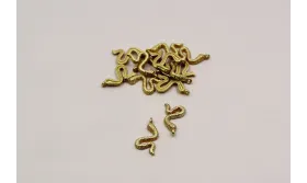 Colgante Culebra 16*9mm Oro Mate / Cuentas Metálicas de Latón / Zamak