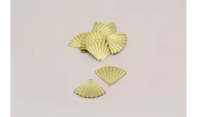 Cogante Triángulo plisado 20*15mm Oro Mate / Cuentas Metálicas de Latón / Zamak