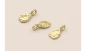 Colgante lámina labrada 8*4*1mm Dorado Mate / Cuentas Metálicas de Latón / Zamak