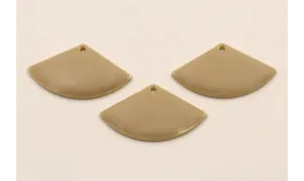 Pieza Abanico de 20*12mm esmalte Beige / Cuentas Metálicas de Latón / Zamak