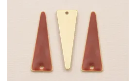 Cuenta Triangulo Esmaltado 30*9mm Rojizo / Cuentas Metálicas de Latón / Zamak