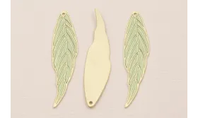 Pieza Hoja plana 42*12mm Dorado Plano y Verde / Cuentas Metálicas de Latón / Zamak