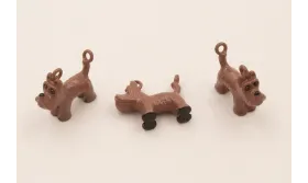 Colgante Fox Terrier 14*12 Esmalte Marrón y Negro / Cuentas Metálicas de Latón / Zamak
