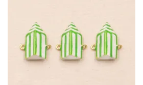 Entrepieza Caseta Playa 13*7*4mm Verde y Blanco / Cuentas Metálicas de Latón / Zamak