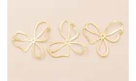 Flor 3 pétalos 58mm Dorado Mate / Cuentas Metálicas de Latón / Zamak