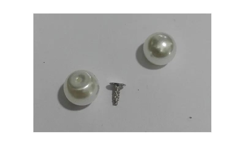 Perla 10mm con medio agujero y con remache /Cuentas de  Plástico / Resina