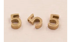 Pieza Número 5 7*6*2 Oro / Cuentas Metálicas de Latón / Zamak