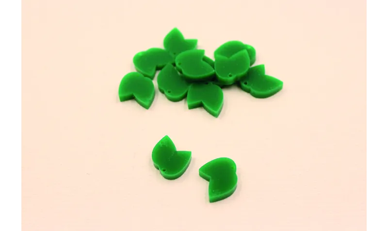 Pareja de Hojas Metacrilato verde 11*11mm /Cuentas de  Plástico / Resina