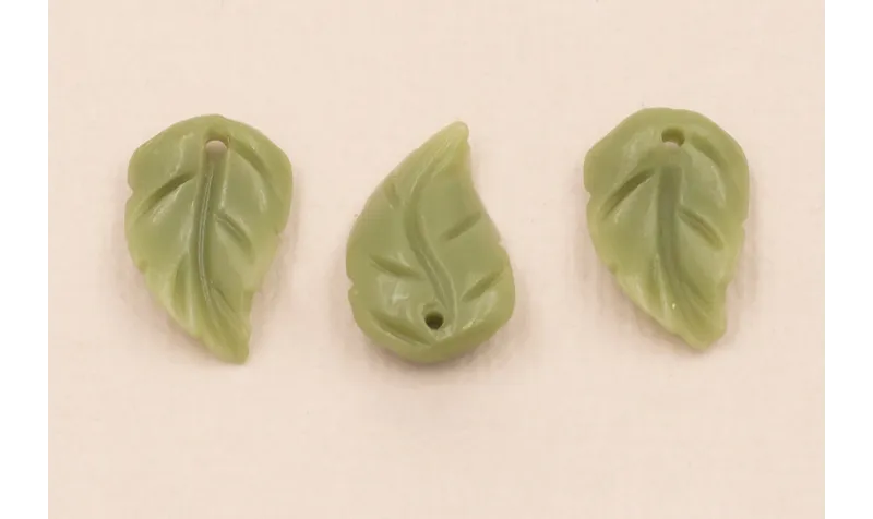 Hoja Resina Coral 15*8mm Verde /Cuentas de  Plástico / Resina