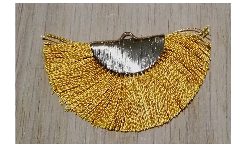 Pendiente abanico 45*25mm Marrón dorado /Cuentas de  Tela