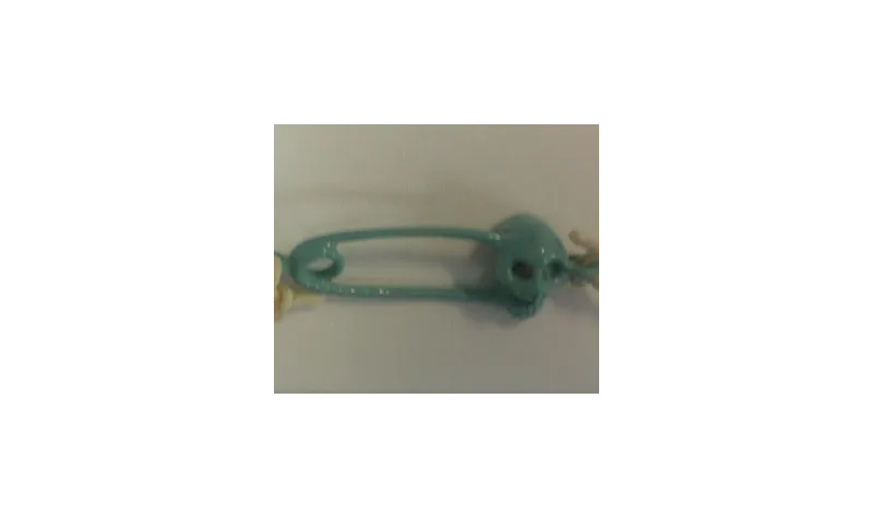 Imperdible calavera 18*5mm Color 2 / Cuentas Metálicas de Latón / Zamak