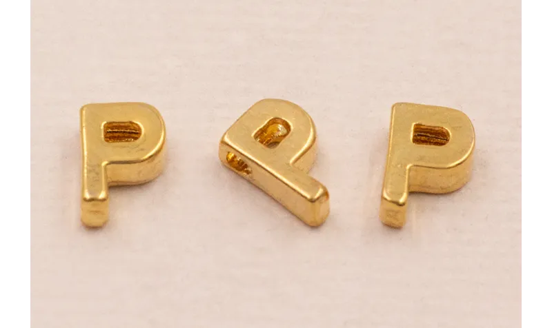 Letra P 7*6*2 Oro / Cuentas Metálicas de Latón / Zamak