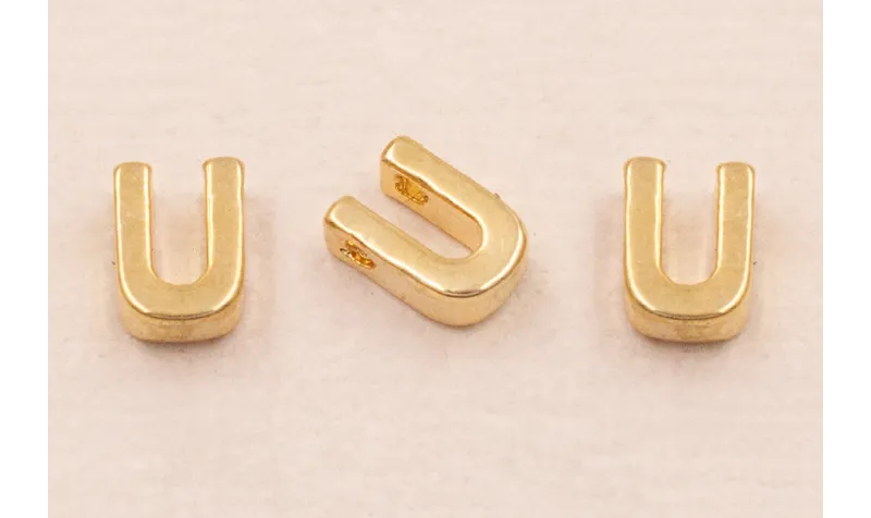 Letra U 7*6*2 Oro / Cuentas Metálicas de Latón / Zamak