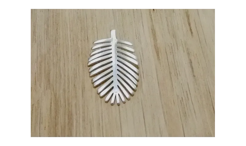 Hoja Palmera 20*11mm Plata Mate / Cuentas Metálicas de Latón / Zamak