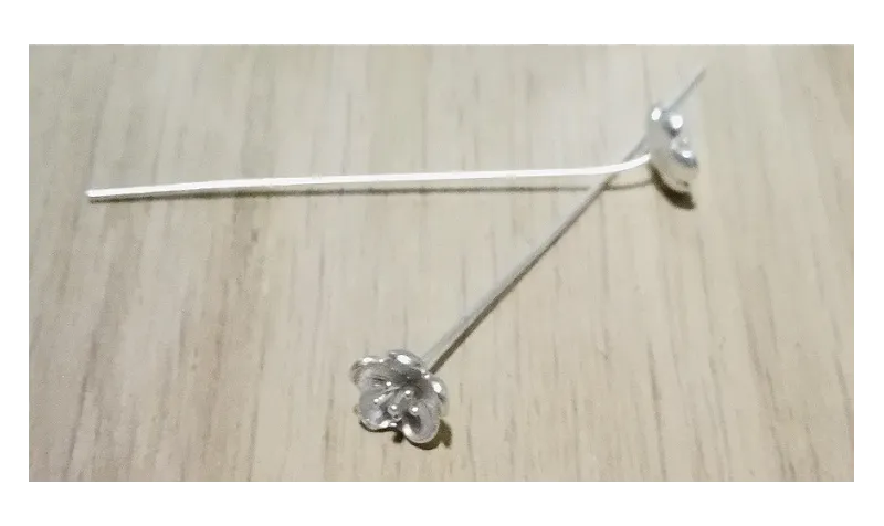 Flor con tallo 8*45mm Plata mate / Cuentas Metálicas de Latón / Zamak
