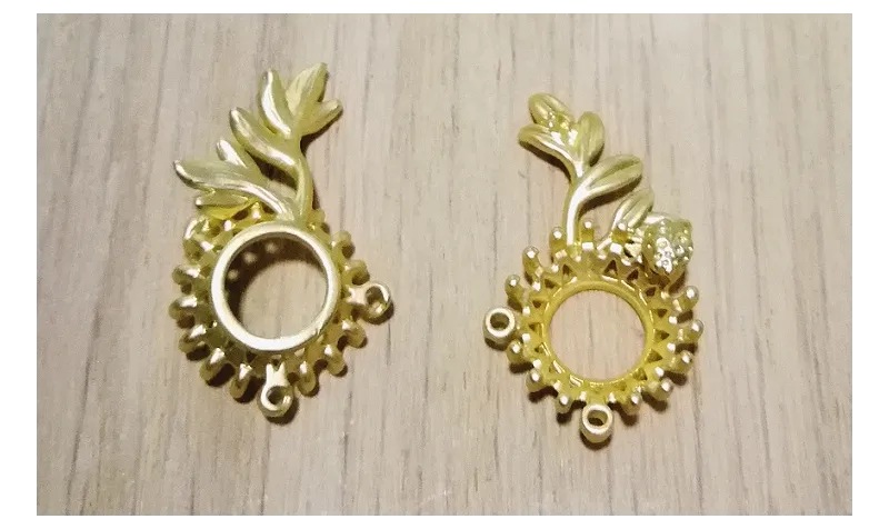 Pieza Floral para cabujón de 11mm Oro Mate / Cuentas Metálicas de Latón / Zamak