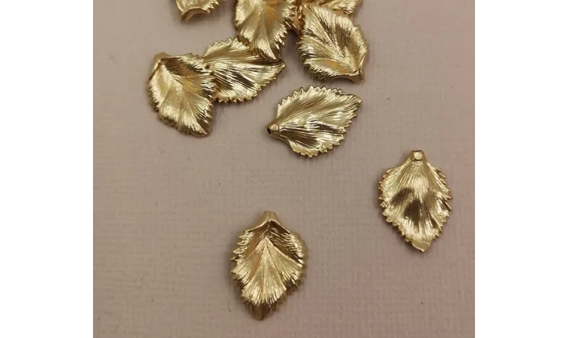 Cuenta Hoja 17*12mm Oro Mate / Cuentas Metálicas de Latón / Zamak