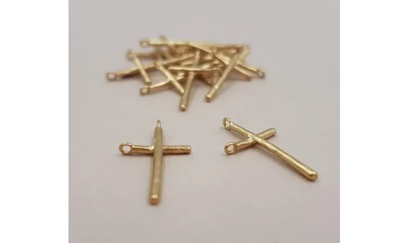 Cruz tumbada 17*10mm Oro Mate / Cuentas Metálicas de Latón / Zamak