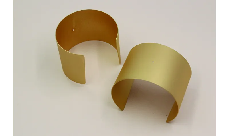 Pulsera Brazalete 54mm Oro Mate con agujero