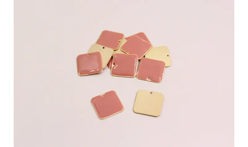 Pieza cuadrada esmaltada 22*22mm Rosa / Cuentas Metálicas de Latón / Zamak