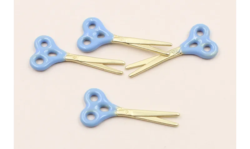 Cuenta Tijeras 25*10 esmaltadas Azul / Cuentas Metálicas de Latón / Zamak