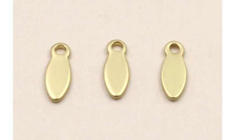 Colgante pétalo 7*3mm Dorado Mate