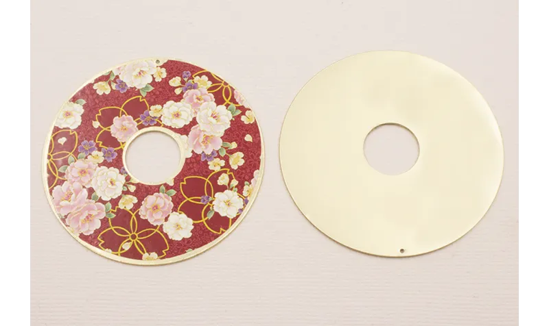 Disco Oro Mate 60mm Estampado Rojo