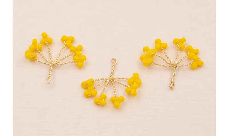 Cuenta Ramillete 6 pétalos 20*15mm Amarillo / Cuentas Metálicas de Latón / Zamak