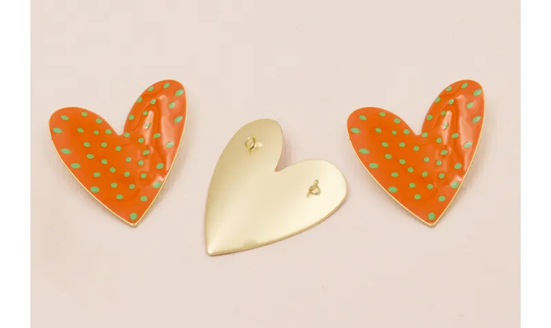 Colgante Corazón 35*30 Naranja y Motas Verdes / Cuentas Metálicas de Latón / Zamak