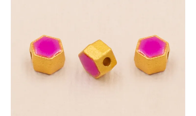 Entrepieza Hexagonal 5*5*4mm Oro Esmalte Morado / Cuentas Metálicas de Latón / Zamak