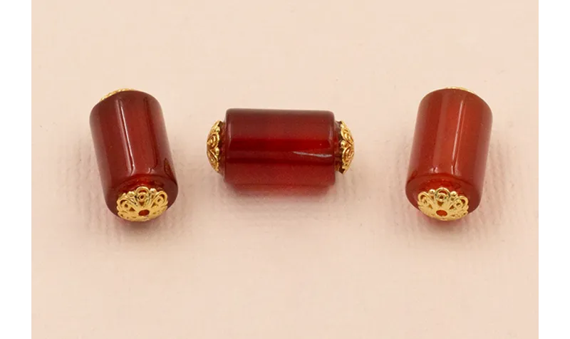 Tubo Cjade Tofe 15mm con tapuchones Dorados / Cuentas Metálicas de Latón / Zamak
