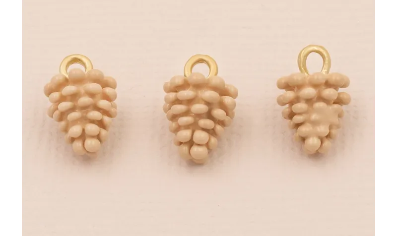 Colgante Piña 12*6mm Oro Mate y Beige / Cuentas Metálicas de Latón / Zamak