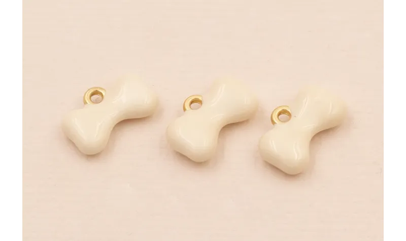 Colgante Hueso 10*6mm Crema / Cuentas Metálicas de Latón / Zamak