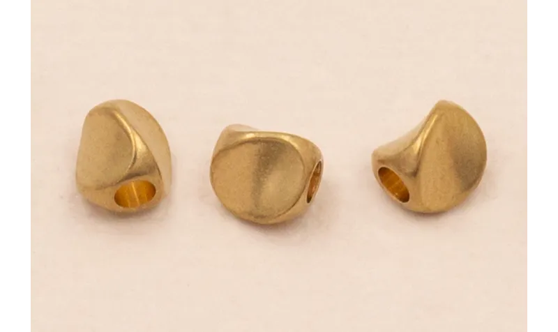 entrepieza triangular 4*3mm Latón pullido / Cuentas Metálicas de Latón / Zamak
