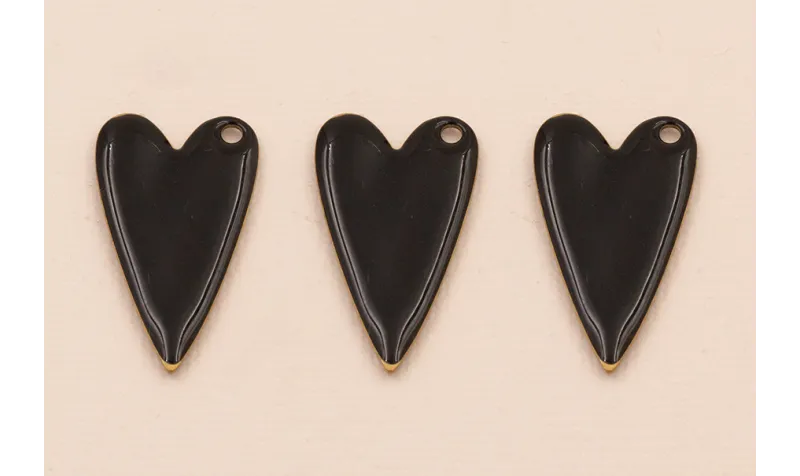 Corazón esmaltado negro 30*16mm / Cuentas Metálicas de Latón / Zamak