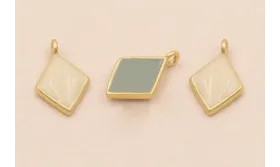 Colgante rombo 8*6 esmalte Blanco y Gris / Cuentas Metálicas de Latón / Zamak